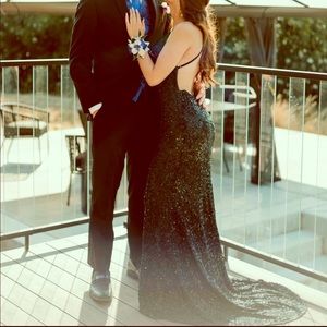 Willing to go lower : Primavera Couture Prom Dress